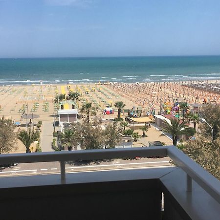 Appartamento Fronte Mare Римини Экстерьер фото