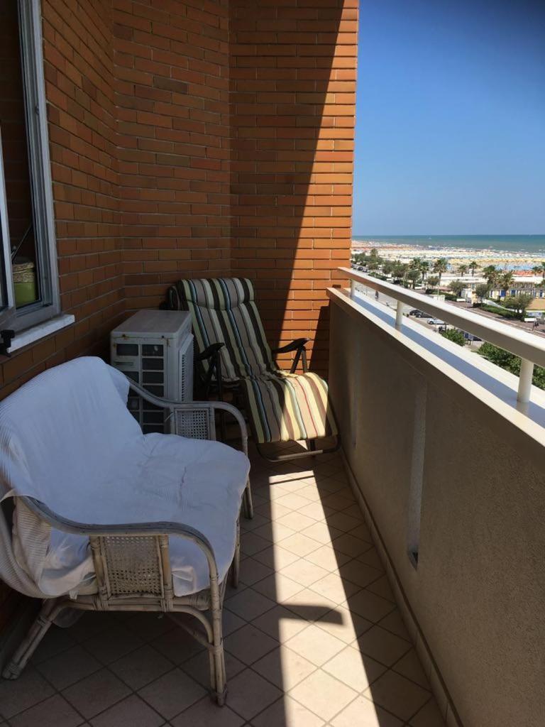 Appartamento Fronte Mare Римини Экстерьер фото